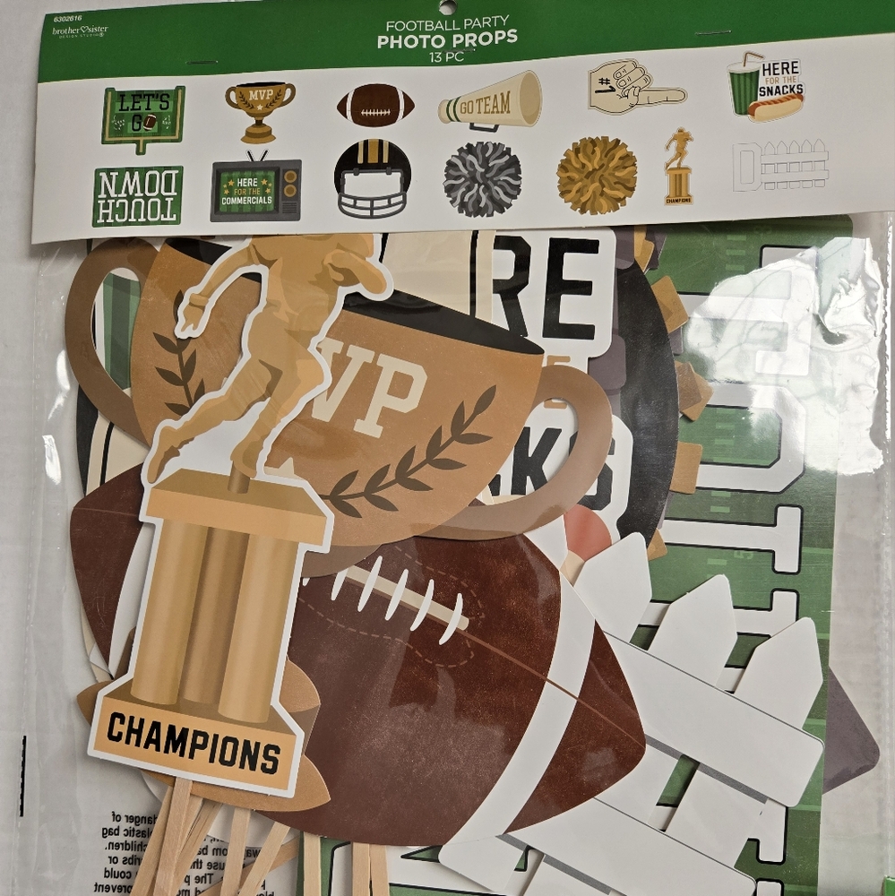 FOOTBALL GAME DAY SUPPLIES ๐ - Picture 3 of 5